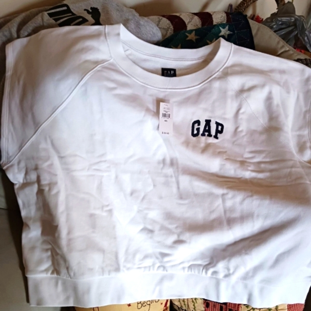 Short sleeve sweatshirt